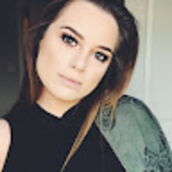 Meet your Posher, Bailey - Picture 1 of 1